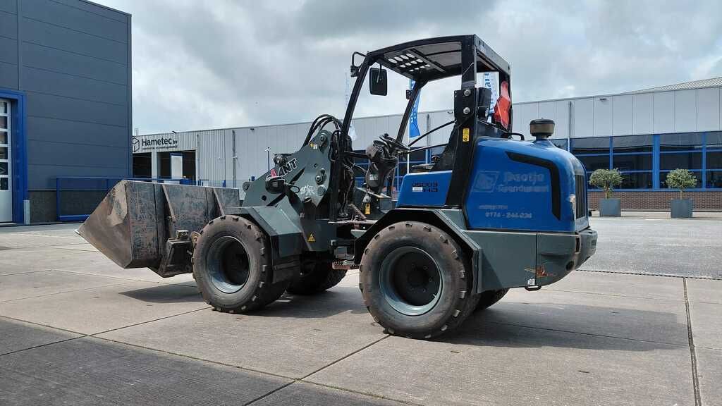 Giant V5003HD