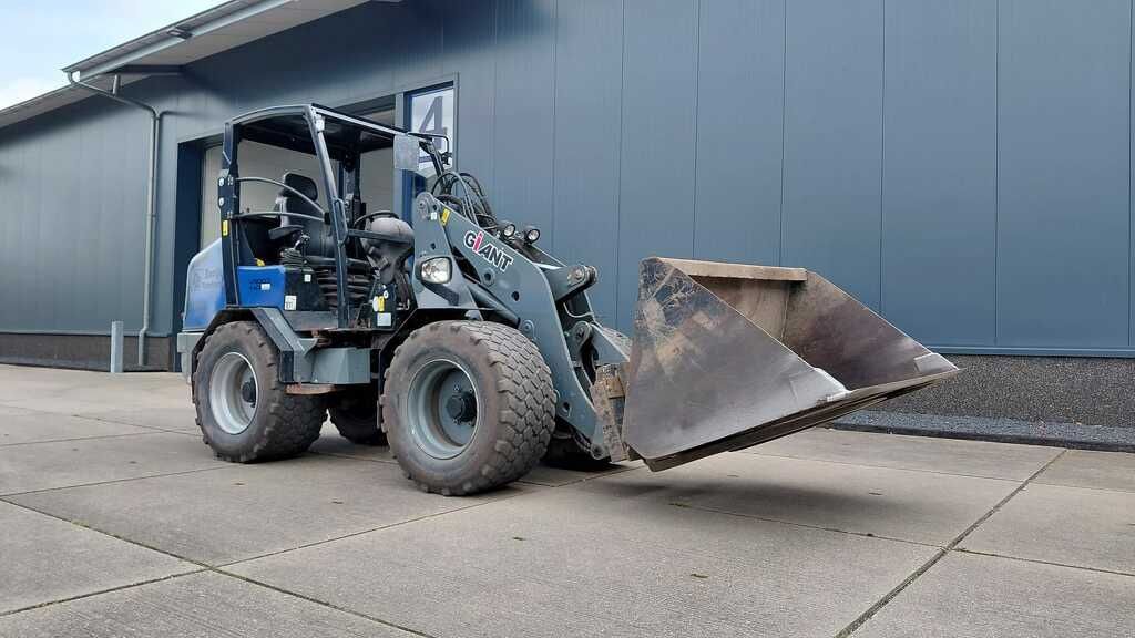 Giant V5003HD