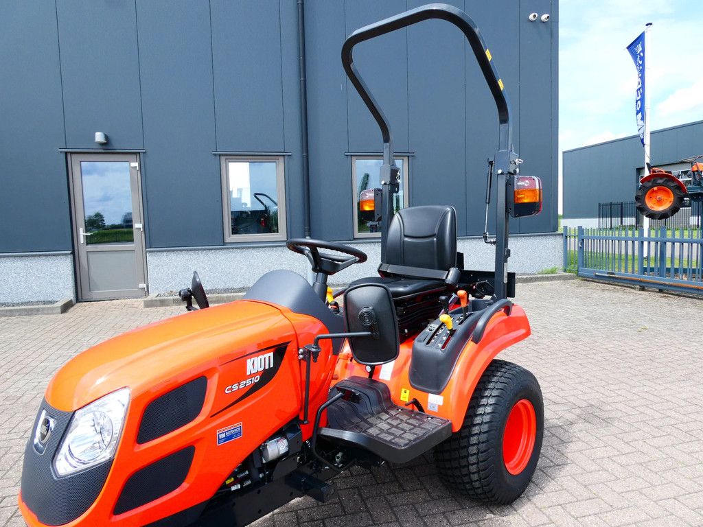 Kioti CS2510 4wd HST / 0001 Draaiuren / Actieprijs