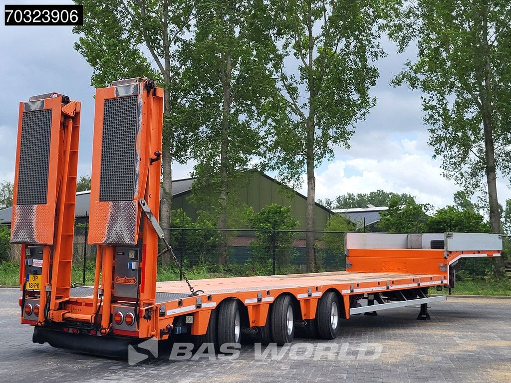 Nooteboom MCOS-48-03V Extendable 3x Steering Axle Remote