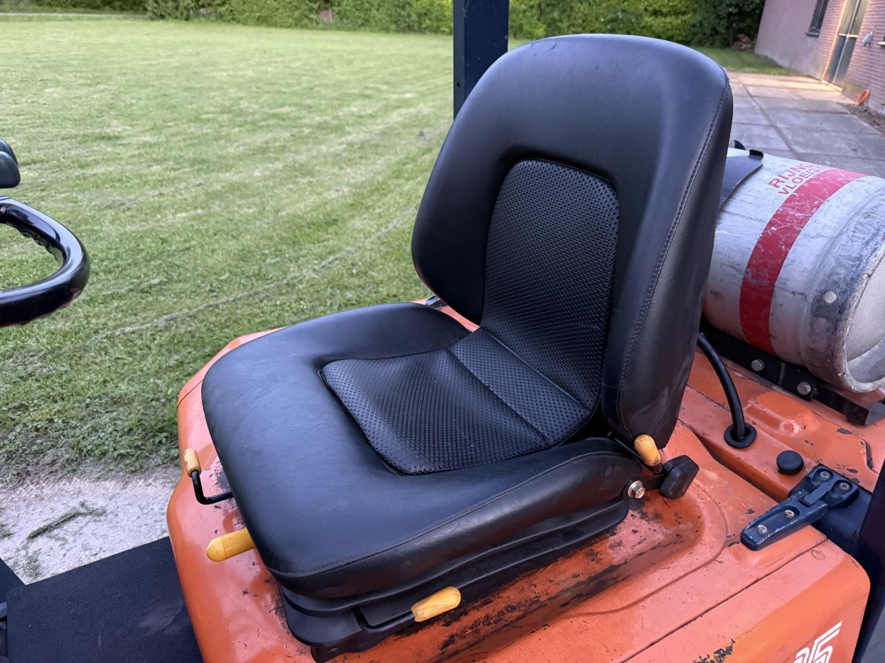 Toyota 1500KG LPG heftruck automaat doorkijkmast 201cm