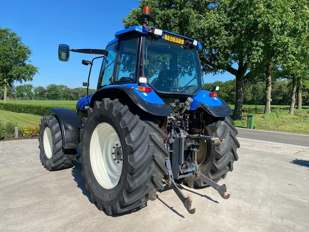 New Holland tn165