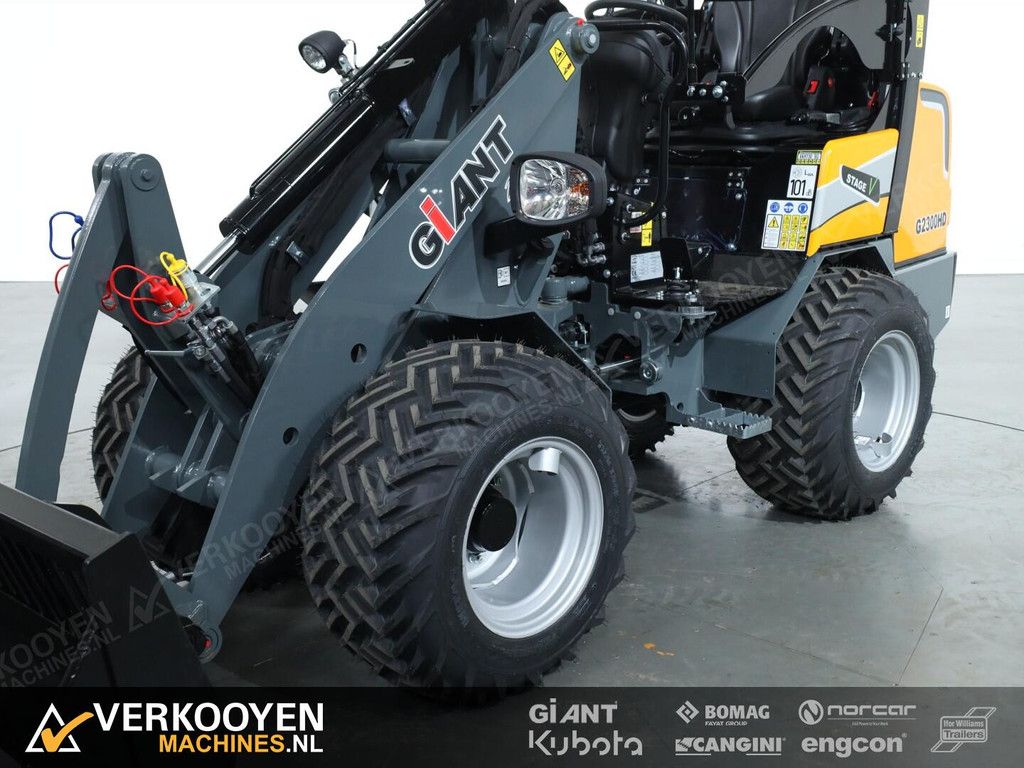 2026 Giant G2300 HD VK10070