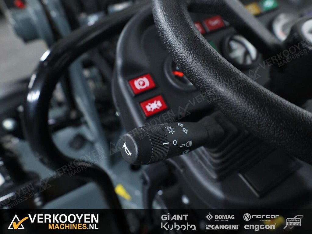 2026 Giant G2300 HD VK10070