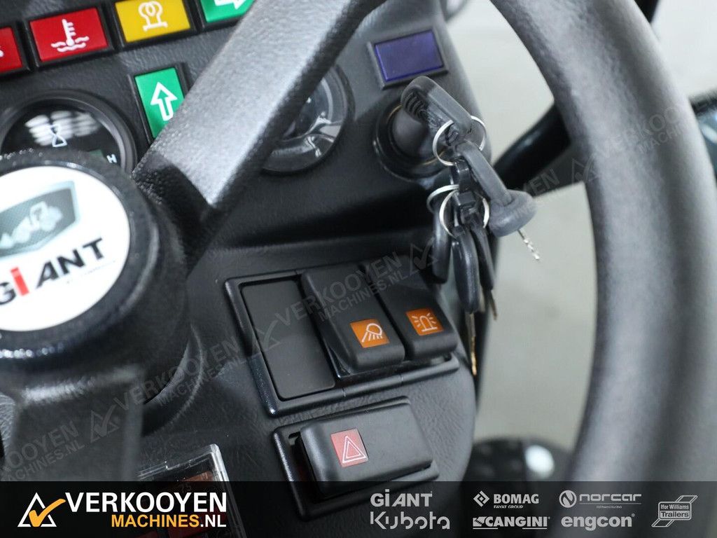 2026 Giant G2300 HD VK10070