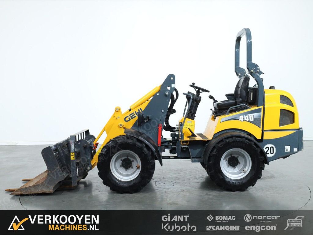 2019 Gehl AL 440 VK10817 Mustang 406