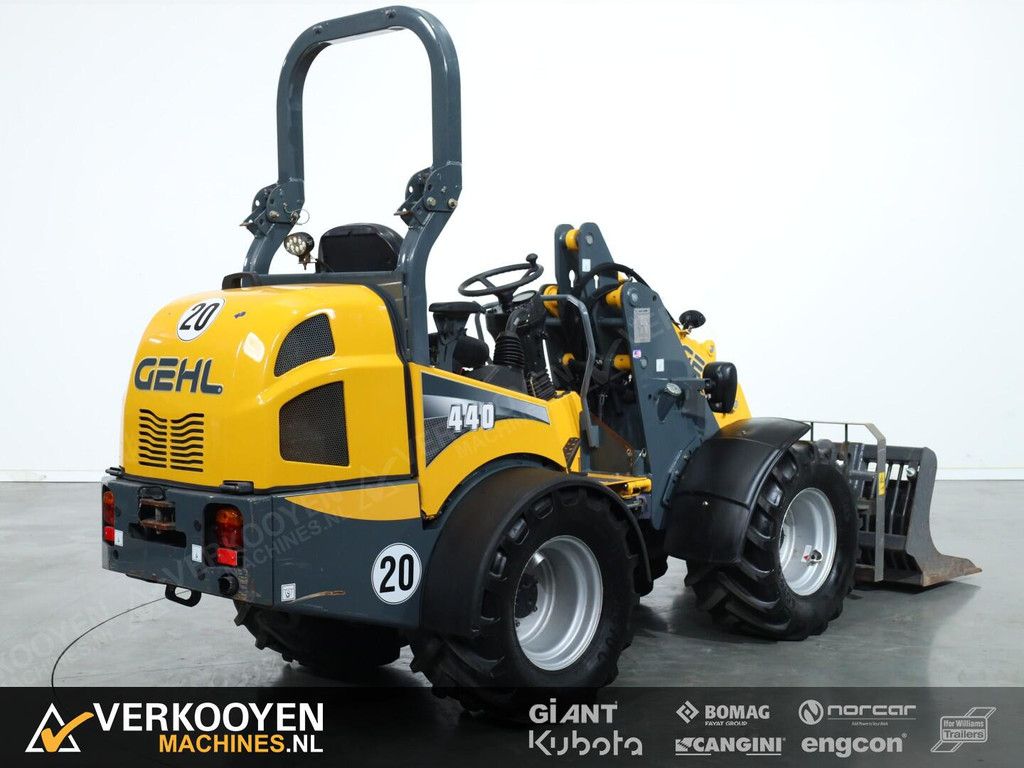 2019 Gehl AL 440 VK10817 Mustang 406