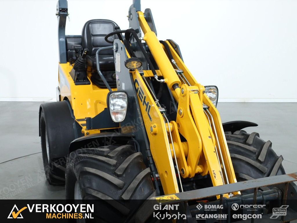 2019 Gehl AL 440 VK10817 Mustang 406
