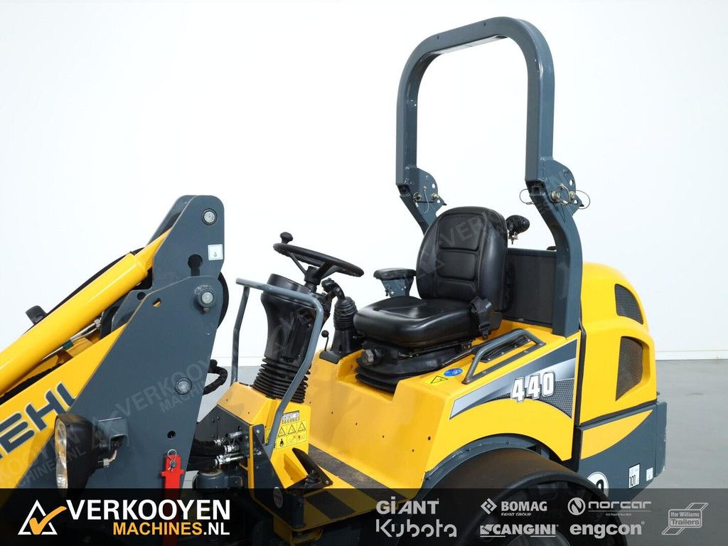 2019 Gehl AL 440 VK10817 Mustang 406