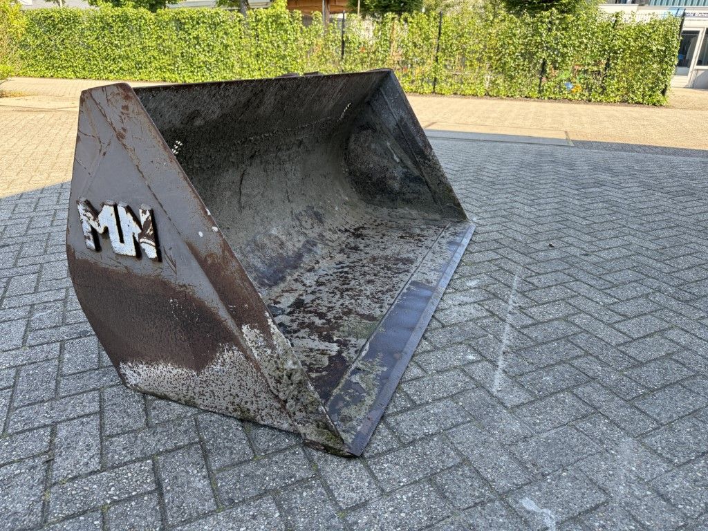 GRONDBAK VOLVO L20-L25