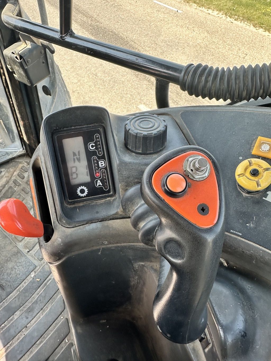 New Holland 8560