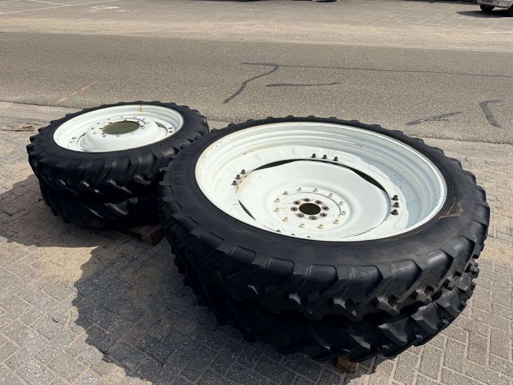 New Holland Cultuurwielen 270/95R54 (11.2R54) NH TS