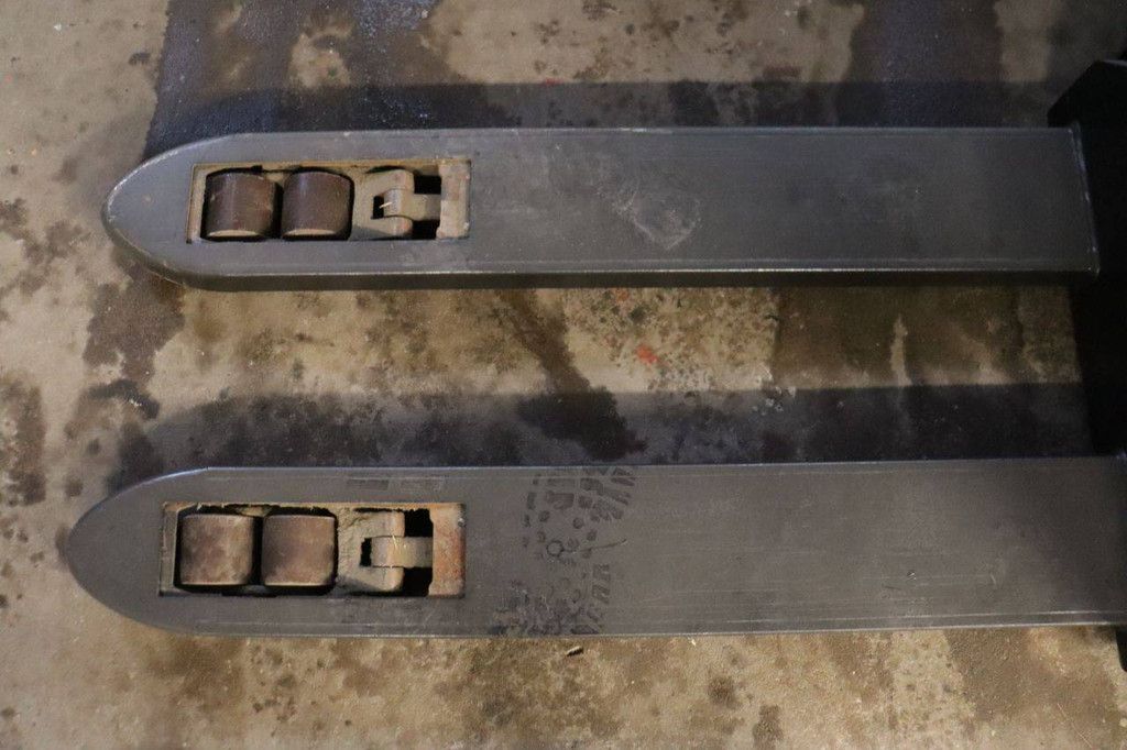 Stapelaar BT SWE200D Elektrisch 2000kg 2013