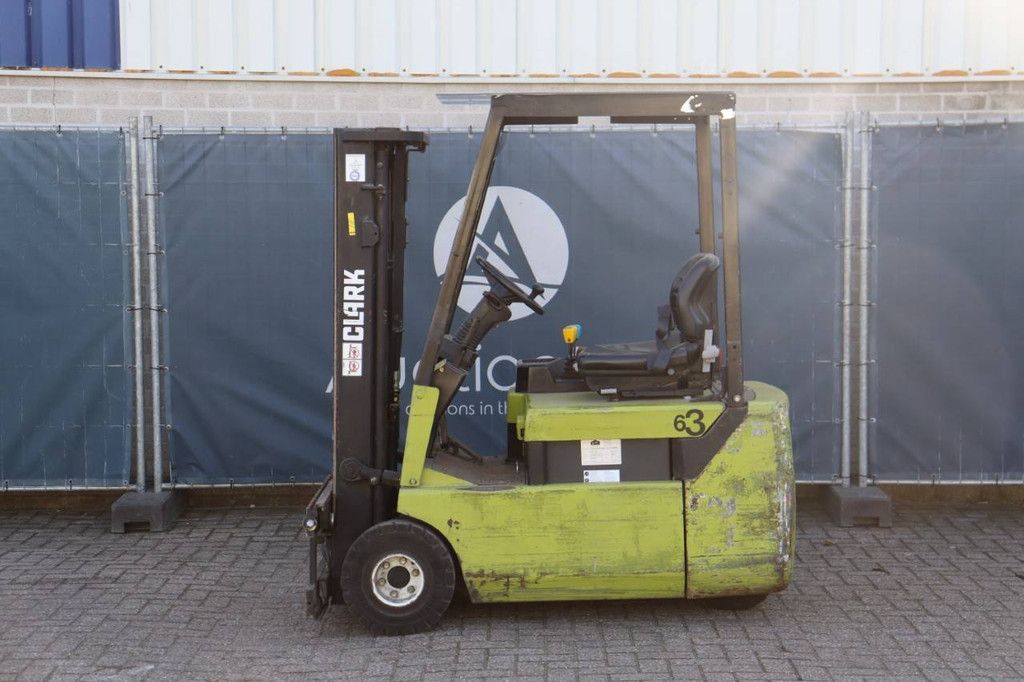 Clark CTM16S Elektrogabelstapler 1600 kg 3,3 m 2001