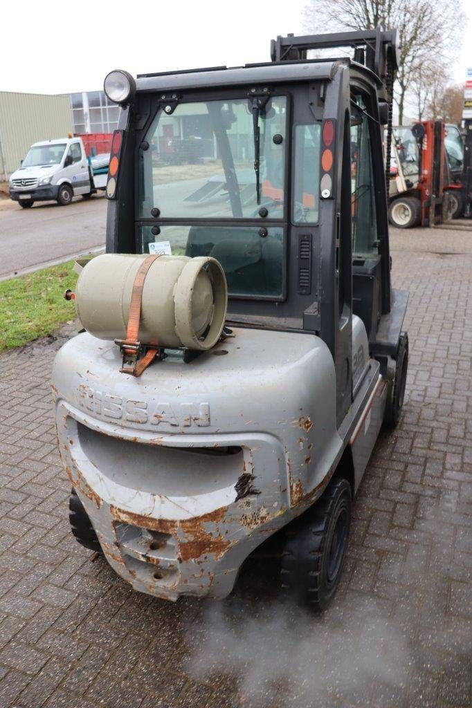 Nissan 30 LPG-Gabelstapler 2850 kg