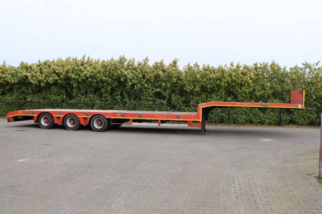 Broshuis E-2190/27 2002 Low Loader Semi-Loader