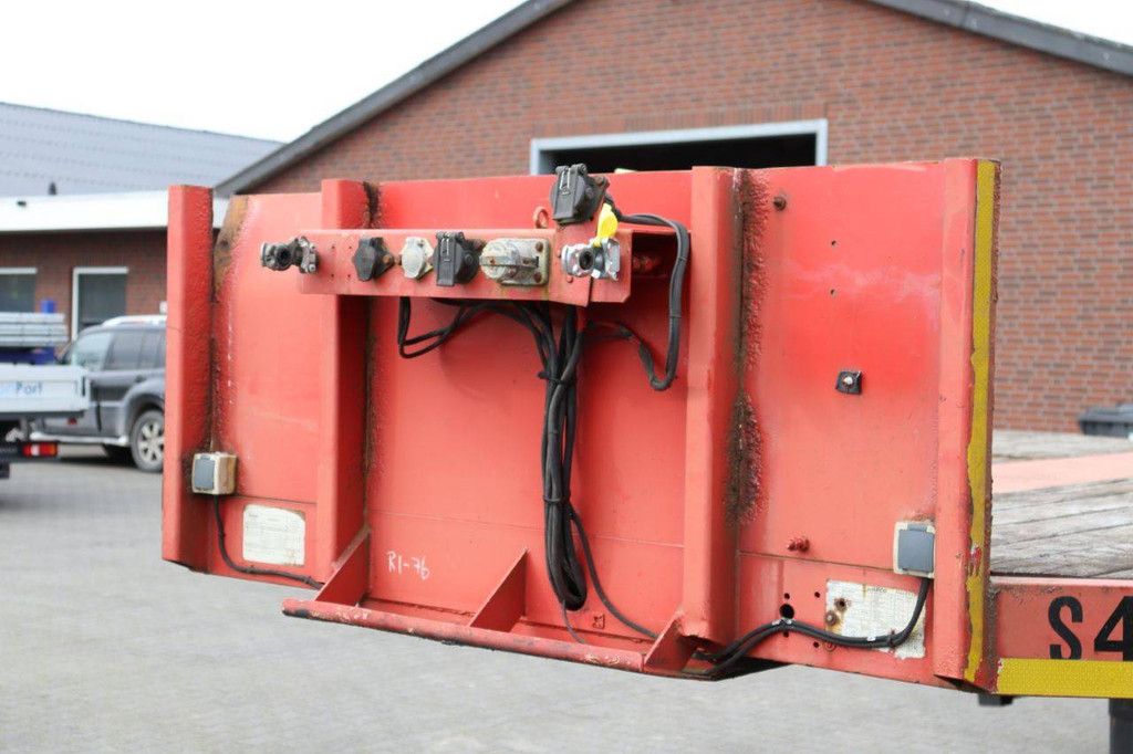 Broshuis E-2190/27 2002 Low Loader Semi-Loader