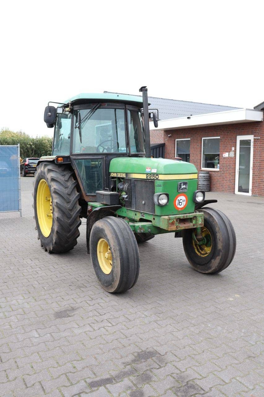Tractor John Deere 2250 Diesel 62hp 1998