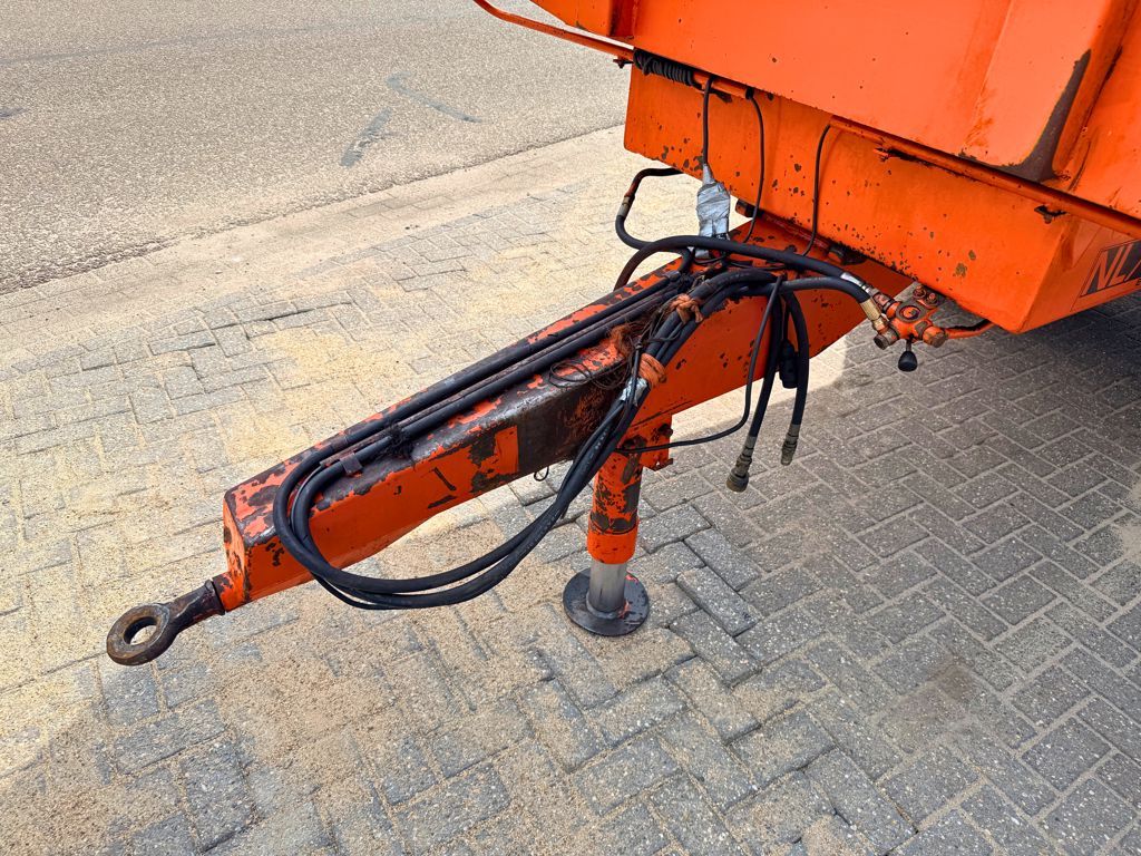 Vaia NL/80-4R Landbouwkipper