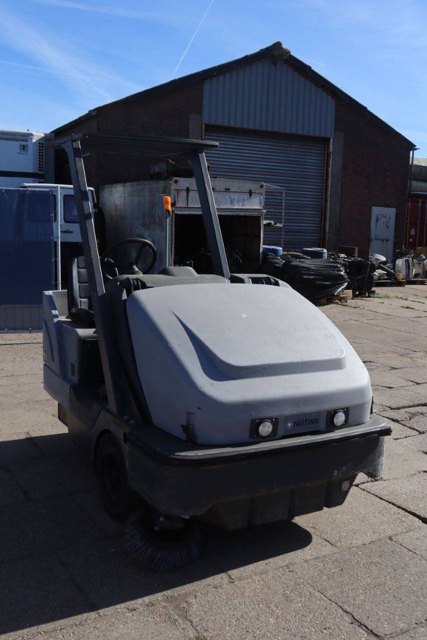 Nilfisk SR 1601 Electric Sweeper