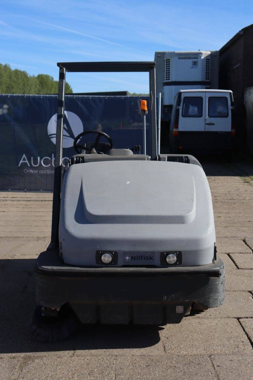 Nilfisk SR 1601 Electric Sweeper