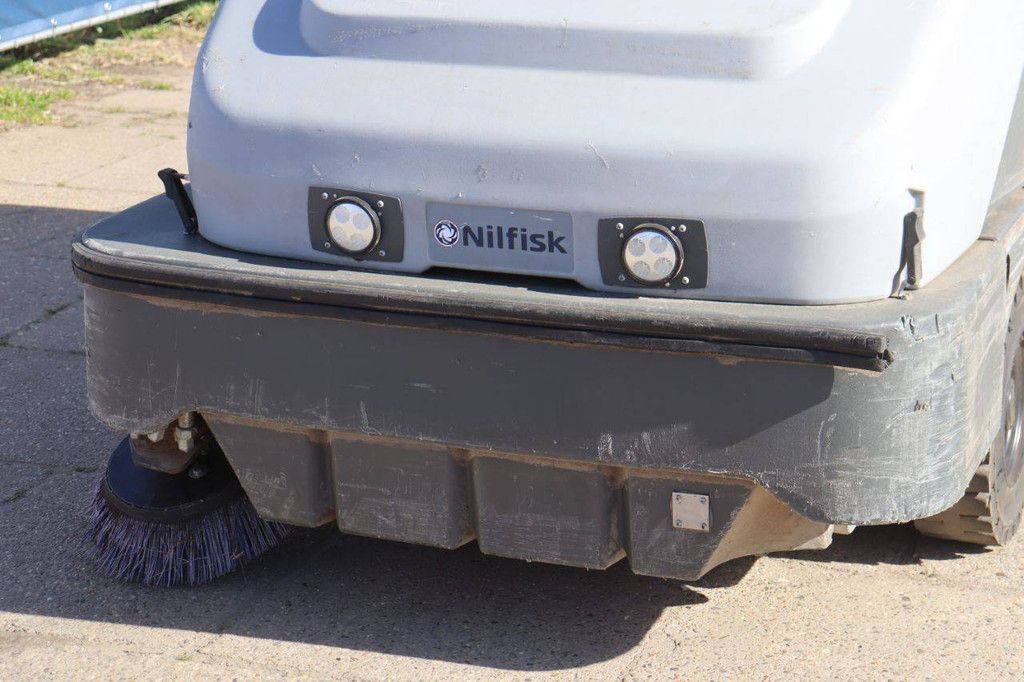Nilfisk SR 1601 Electric Sweeper