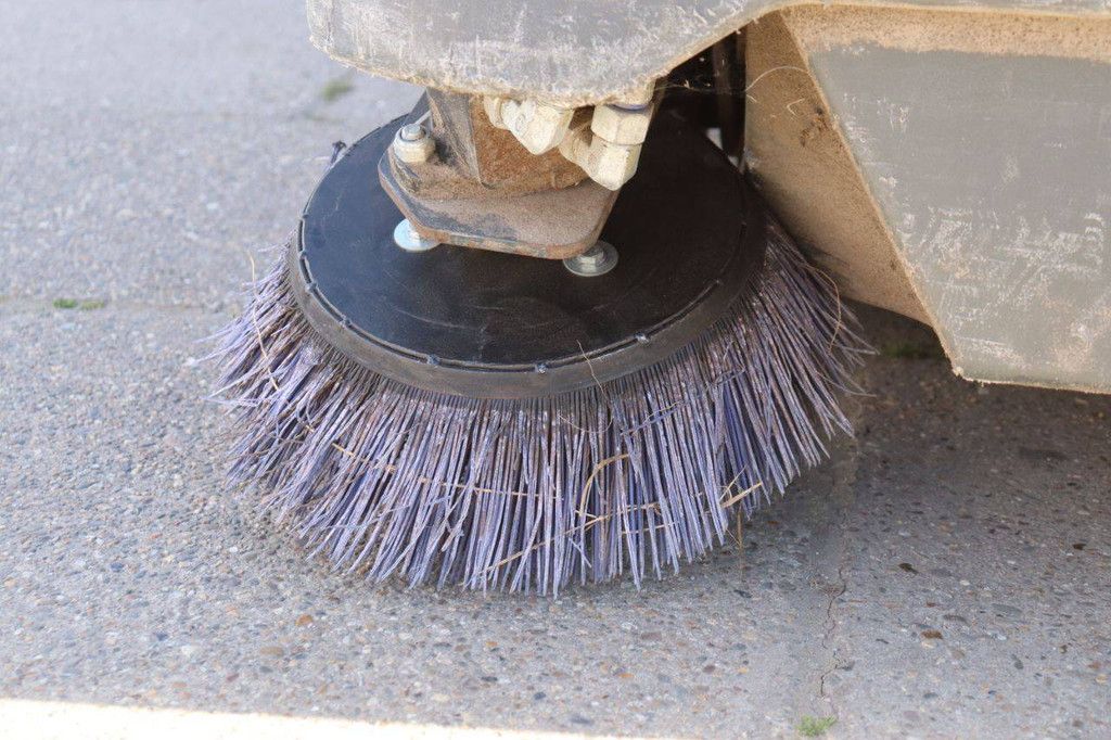 Nilfisk SR 1601 Electric Sweeper