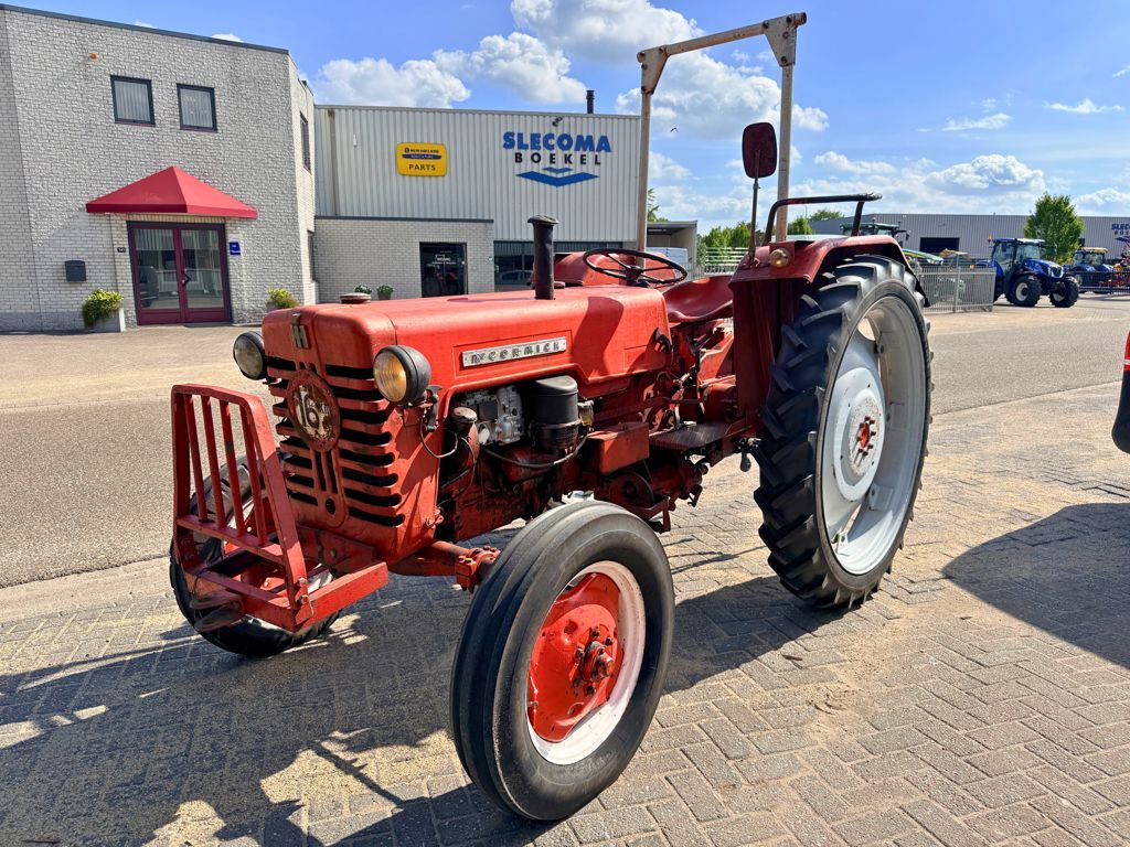Mc Cormick 434 Tractor
