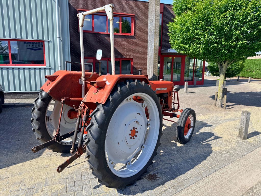 Mc Cormick 434 Tractor