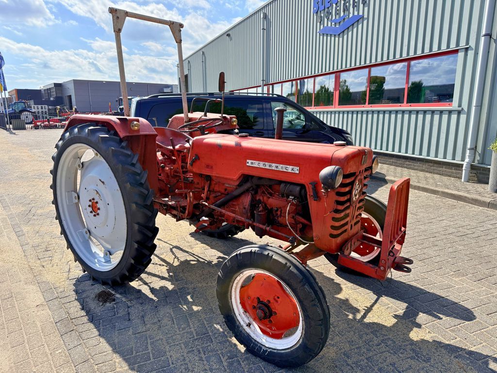 Mc Cormick 434 Tractor