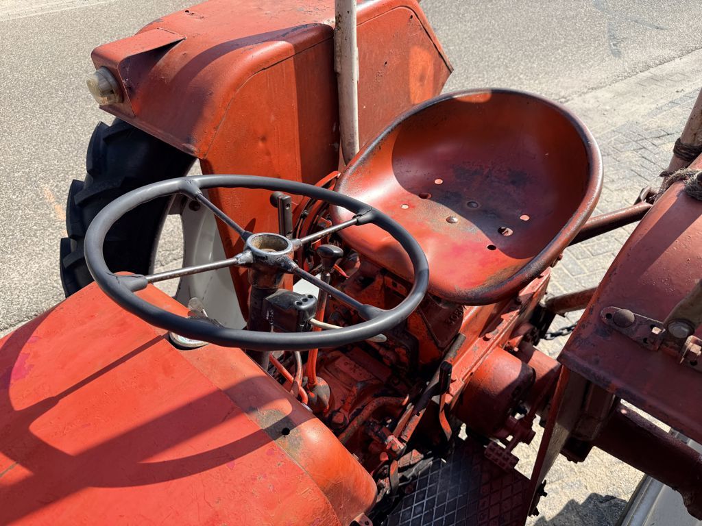 Mc Cormick 434 Tractor