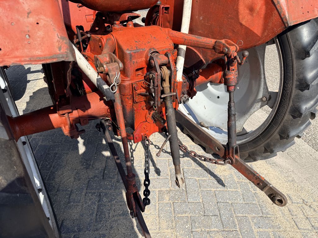 Mc Cormick 434 Tractor