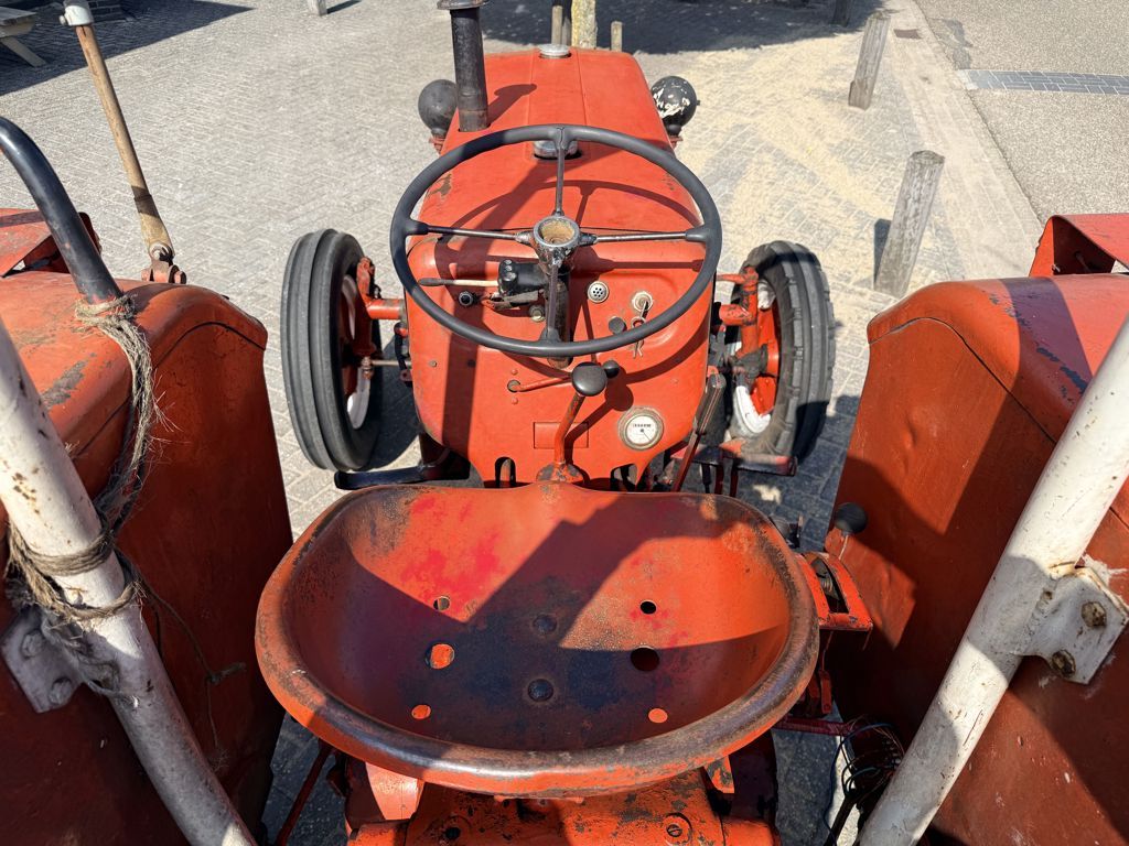 Mc Cormick 434 Tractor