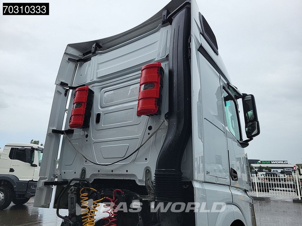 Mercedes Actros 1845 4X2 BigSpace 2xTanks ACC