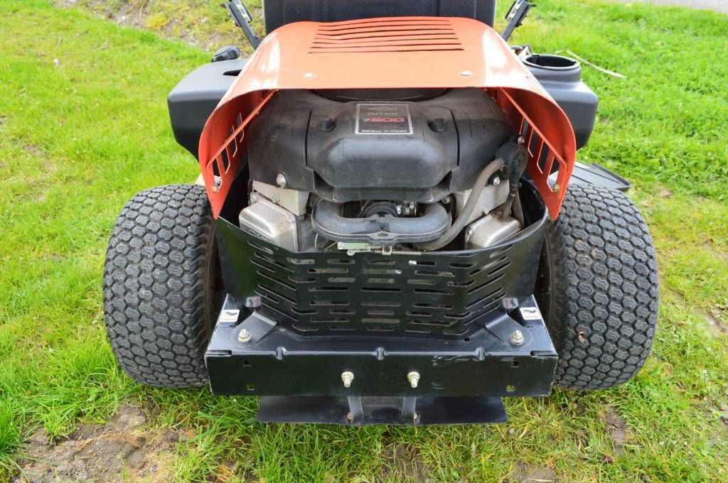 Ariens Zoom 42 zero-turn zitmaaier