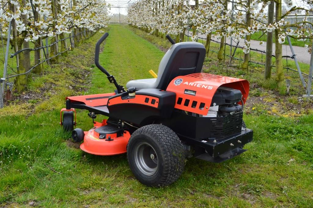 Ariens Zoom 42 zero-turn zitmaaier