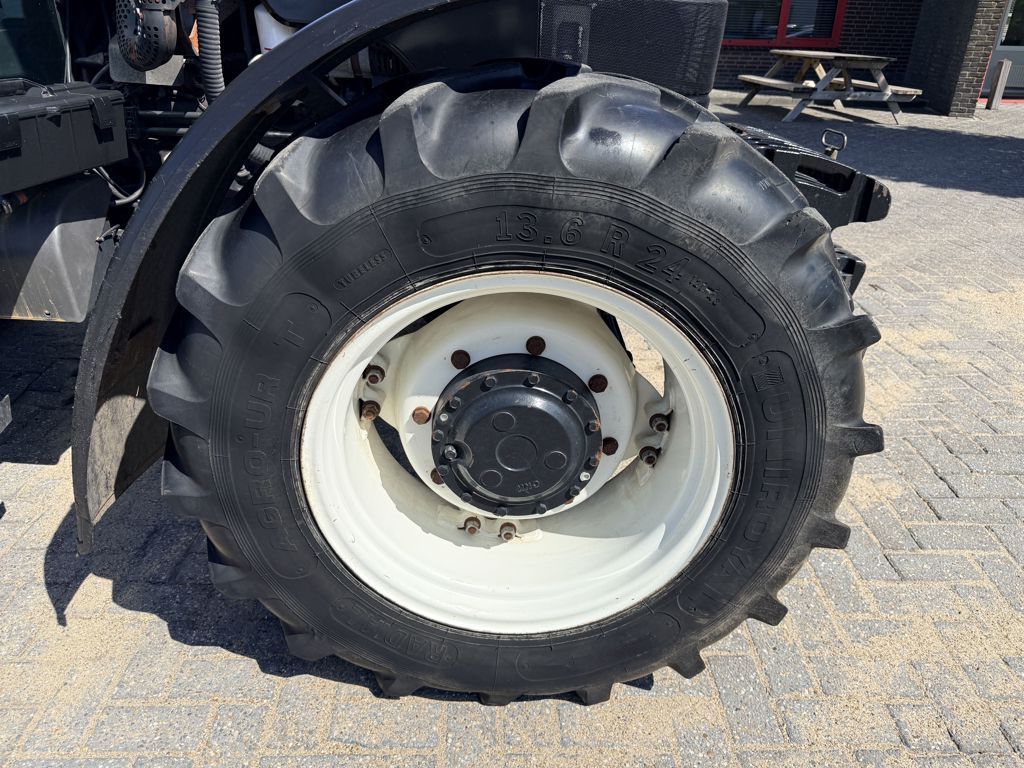 New Holland TD5050 4WD Tractor