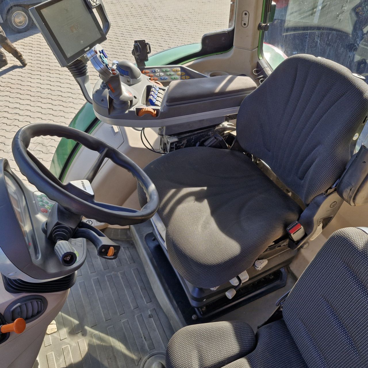 Fendt 718 vario profi plus