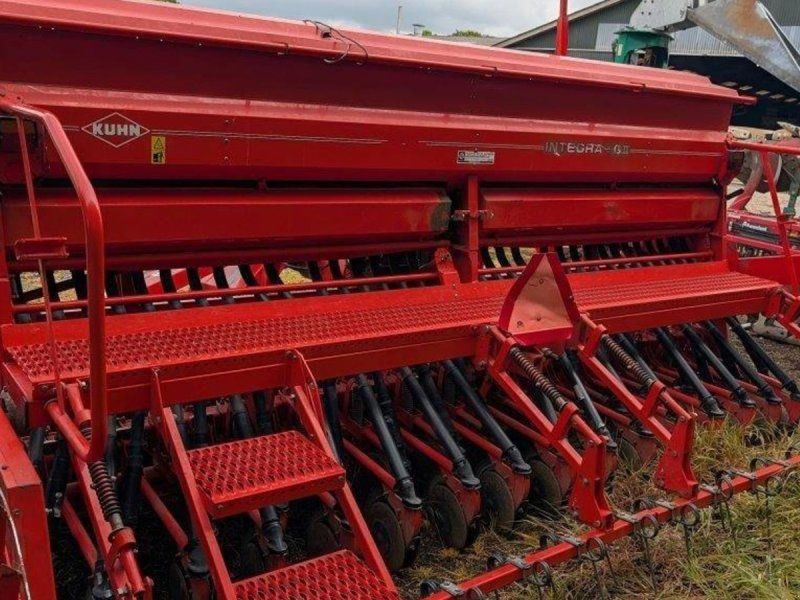 Kuhn >4m HR4003/Integra GII