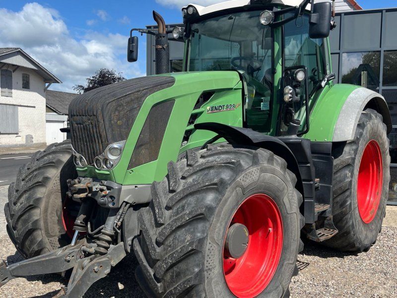 Fendt 828 Vario SCR Profi Plus