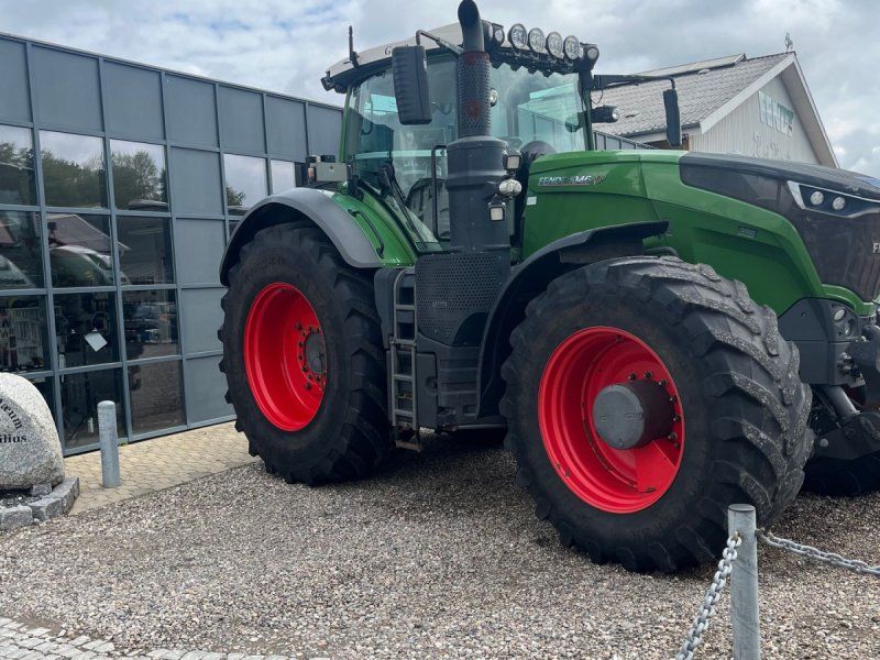 Fendt 1046 Vario S4 Profi Plus