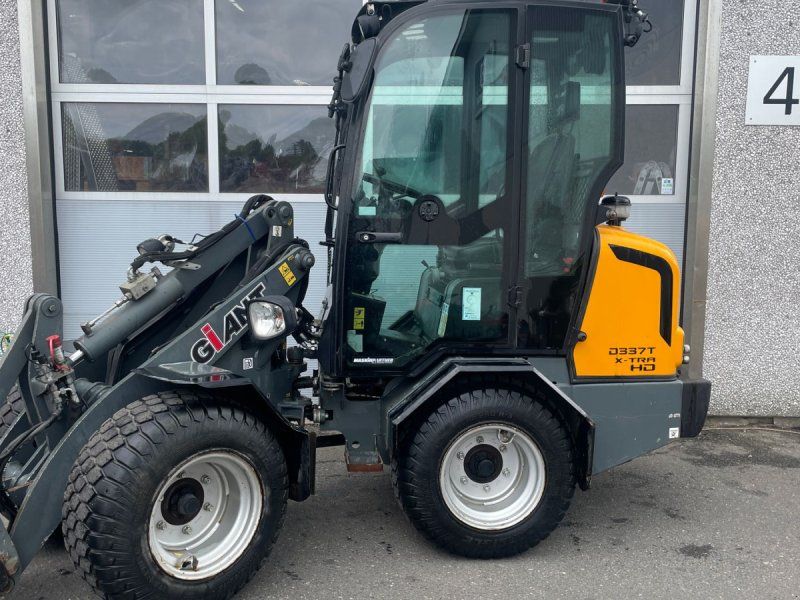 Giant D337T X-tra. Inkl. Skovl og pallegafler
