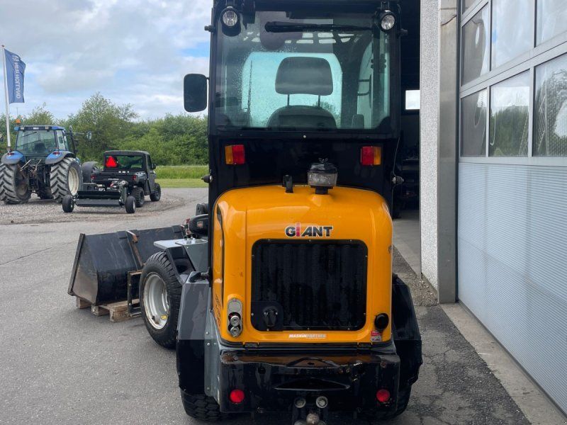 Giant D337T X-tra. Inkl. Skovl og pallegafler