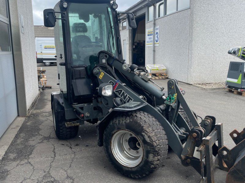 Giant D337T X-tra. Inkl. Skovl og pallegafler