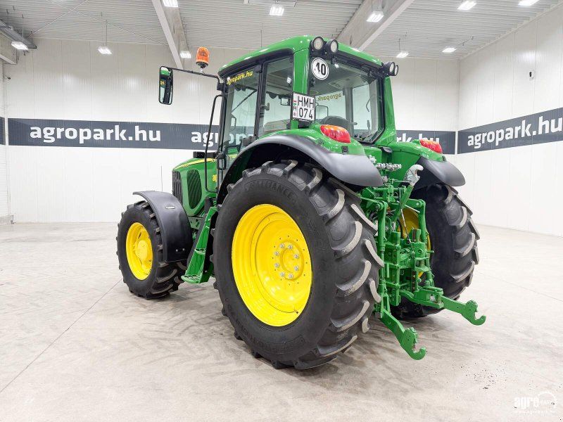 John Deere 6920