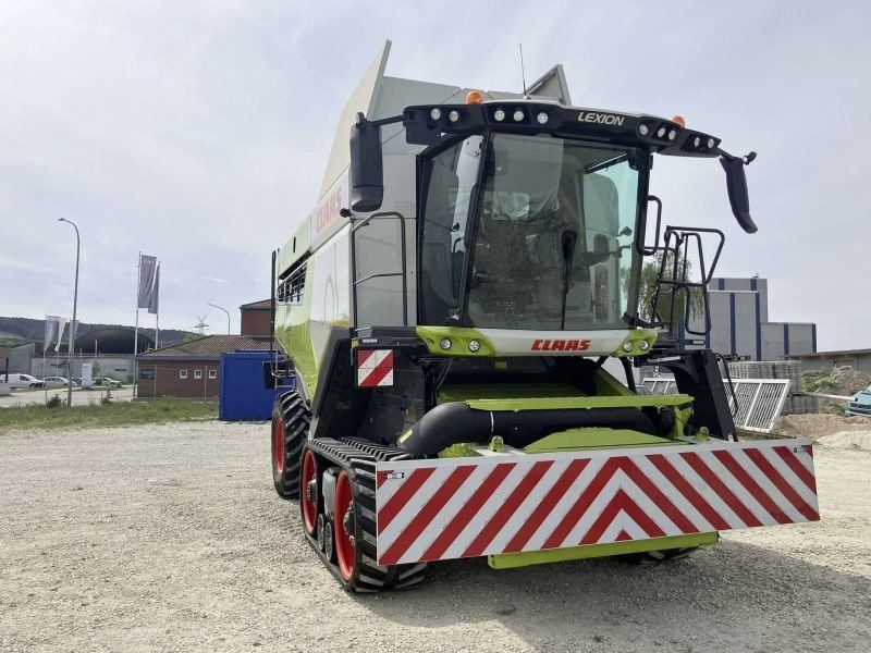 Claas LION 7500 TT + V930 + TW