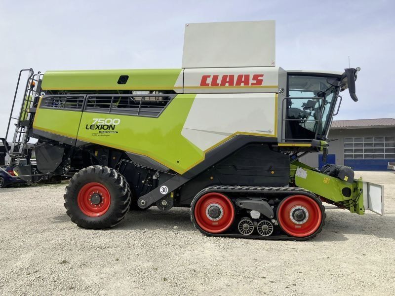 Claas LION 7500 TT + V930 + TW