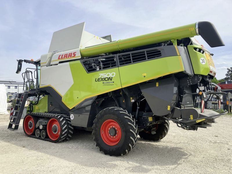 Claas LION 7500 TT + V930 + TW
