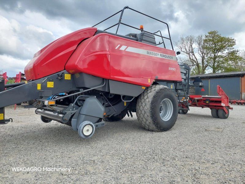Massey Ferguson 2290 med Pomi-Vogn