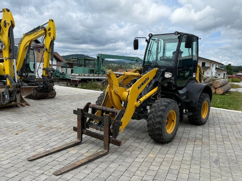 Komatsu WA 100